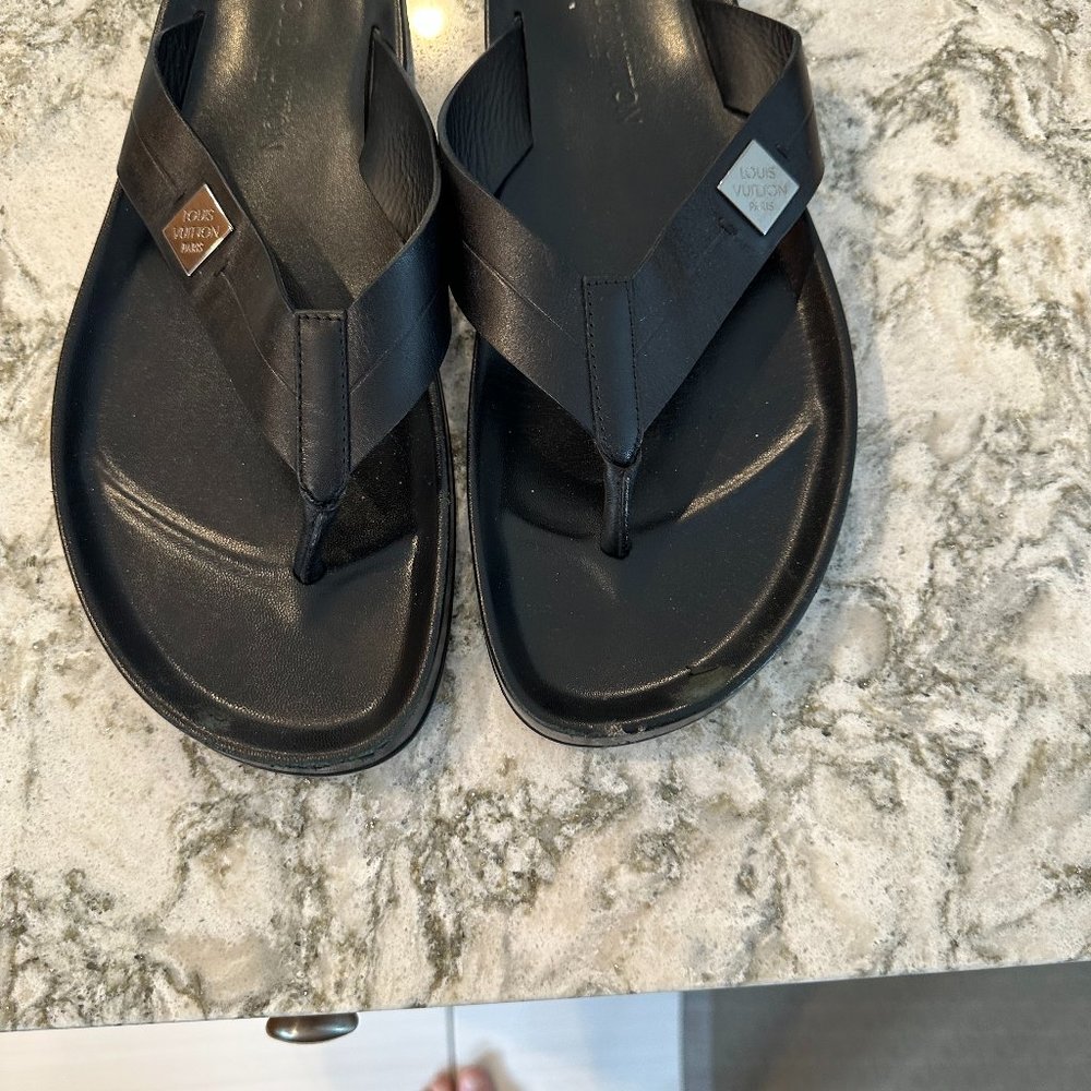 Louis Vuitton Black Leather Pioneer Thong Sandal Size 10